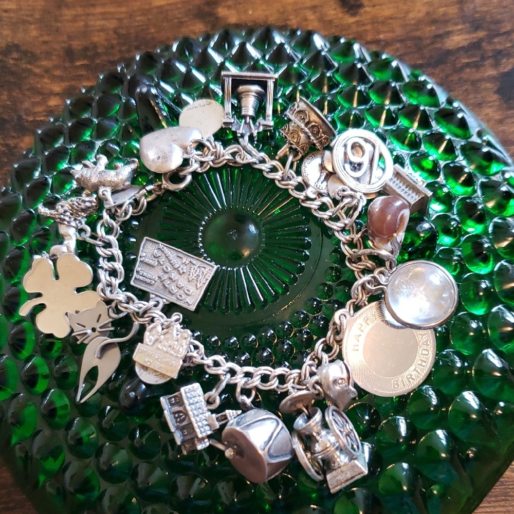 Vintage Sterling Silver Charm Bracelet w 22 Charms 59 grms